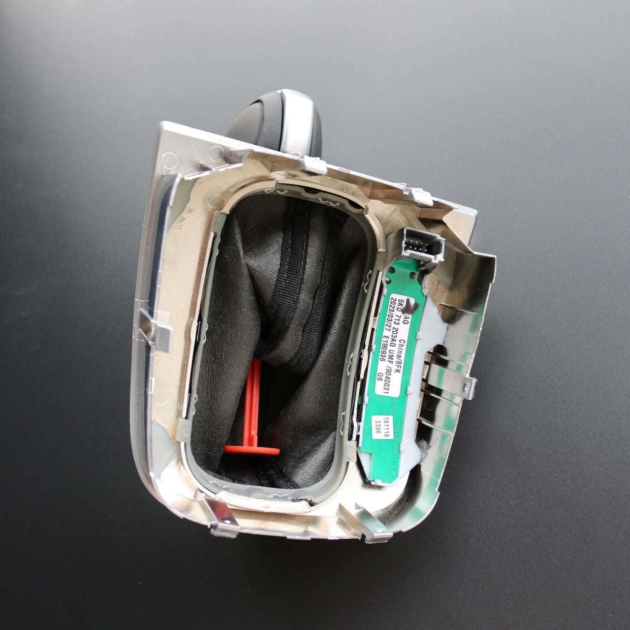 Volkswagen Golf 6 automata váltószoknya és váltógomb szett DSG