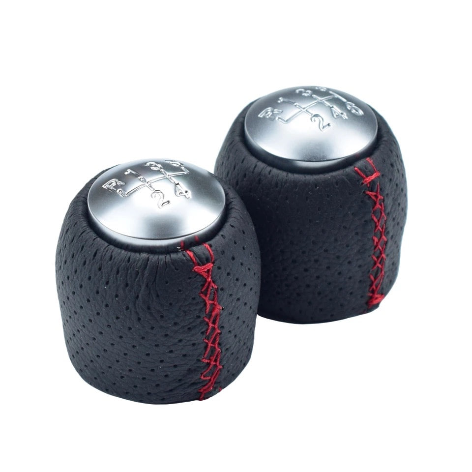 Alfa Romeo váltógomb 5sebességes piros varrással