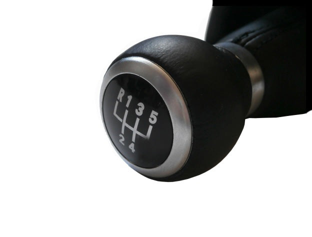 Volkswagen Passat B7 váltógomb és váltószoknya 5sebességes