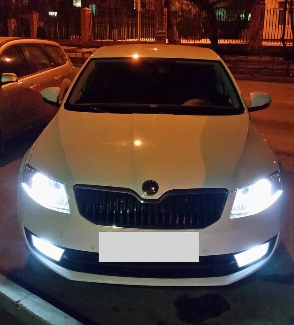 Skoda Octavia fényszóró led szett (2004-2020)