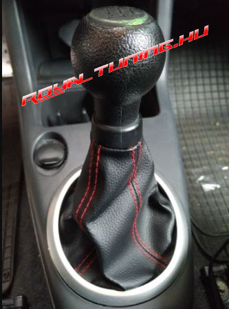 Suzuki váltógomb és szoknya szett Swift SX4 Alto piros varrással