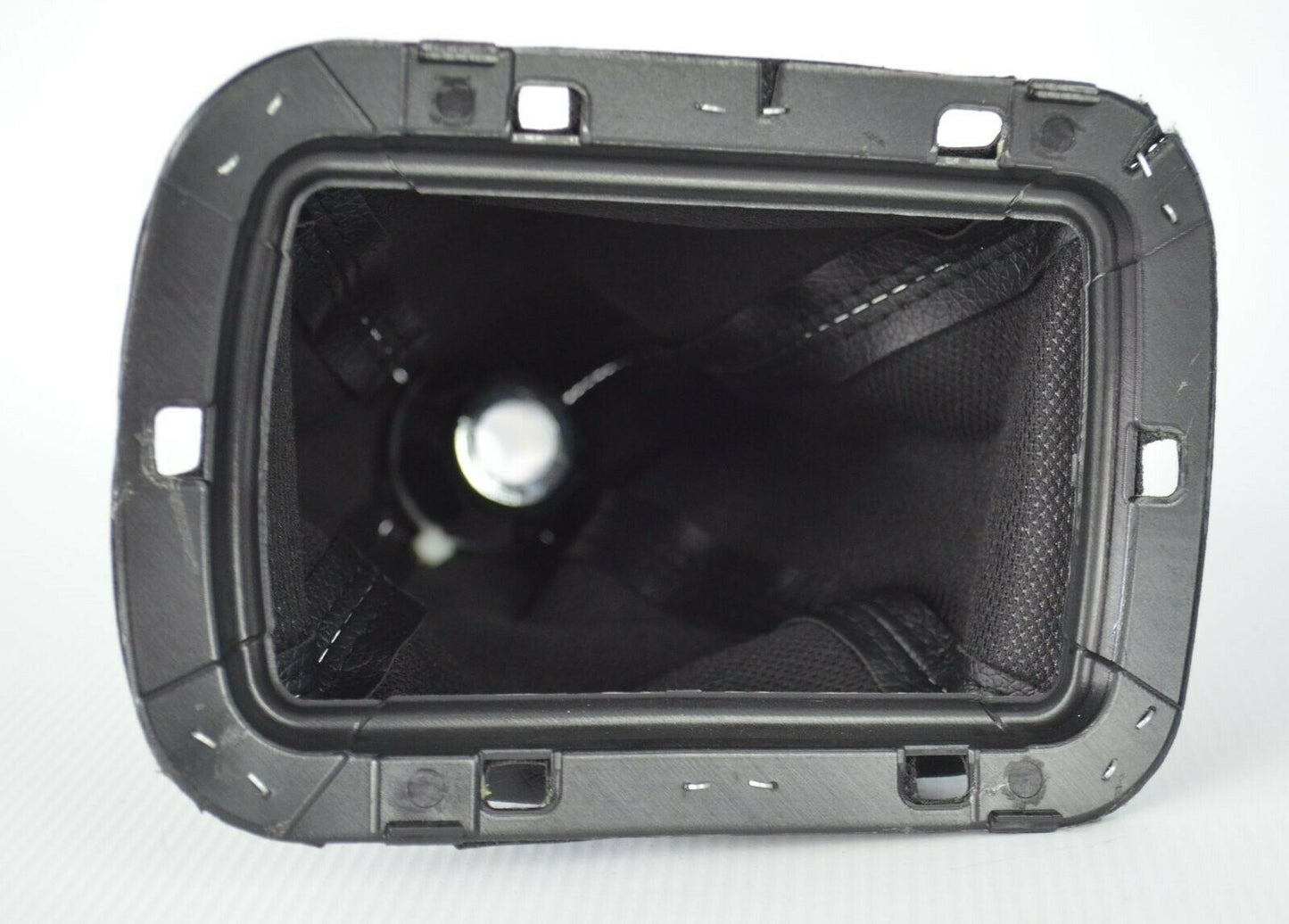 Toyota Avensis T25 váltószoknya