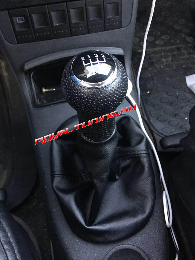 Volkswagen Golf 3 Polo Vento váltógomb és váltószoknya fekete varrással